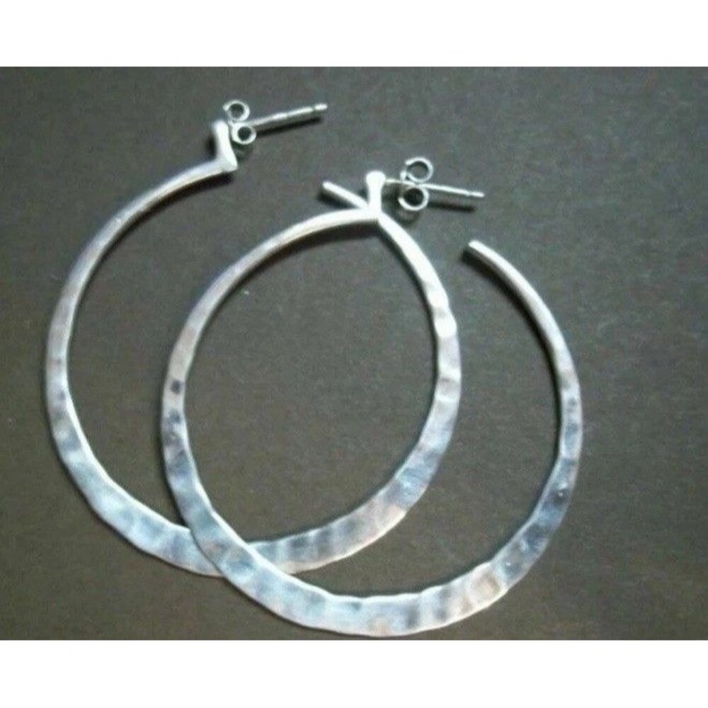 Silpada Sterling Silver Hammered Hoop Earrings  P1287 HTF RARE